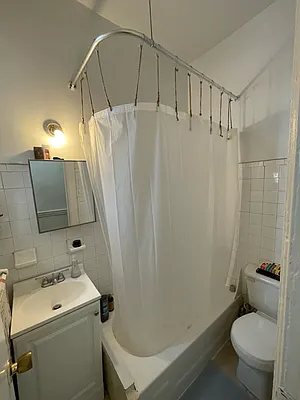 Rented by Signature Property Realty | media 16