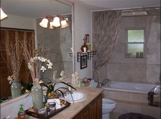 9840 Dogwood Ln, Escondido, CA 92026