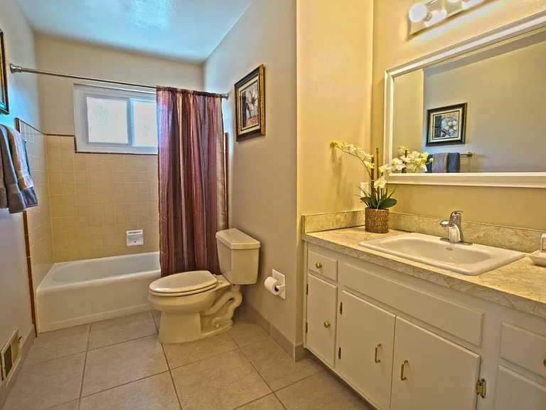 Main bathroom