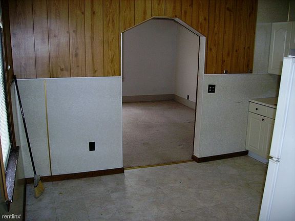 Apt C Bavington Rd 003