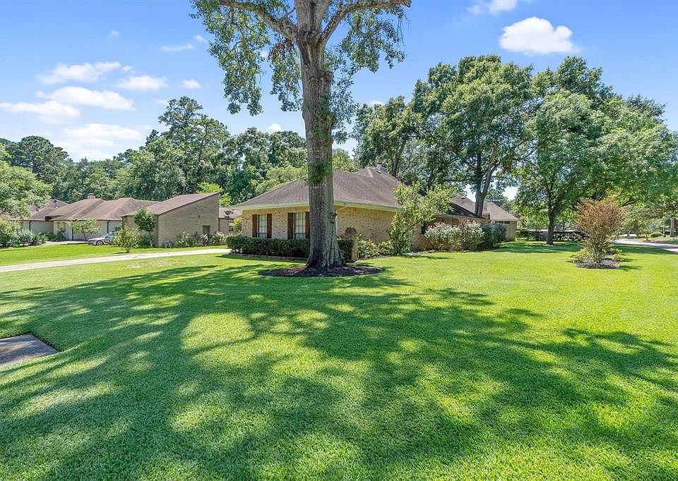 Large corner lot with beautiful curb appeal!