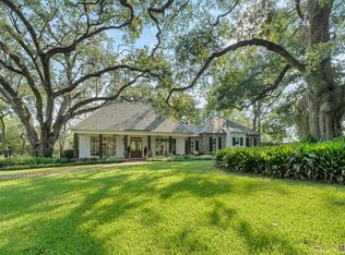 18626 Plantation Court Dr, Prairieville, LA 70769