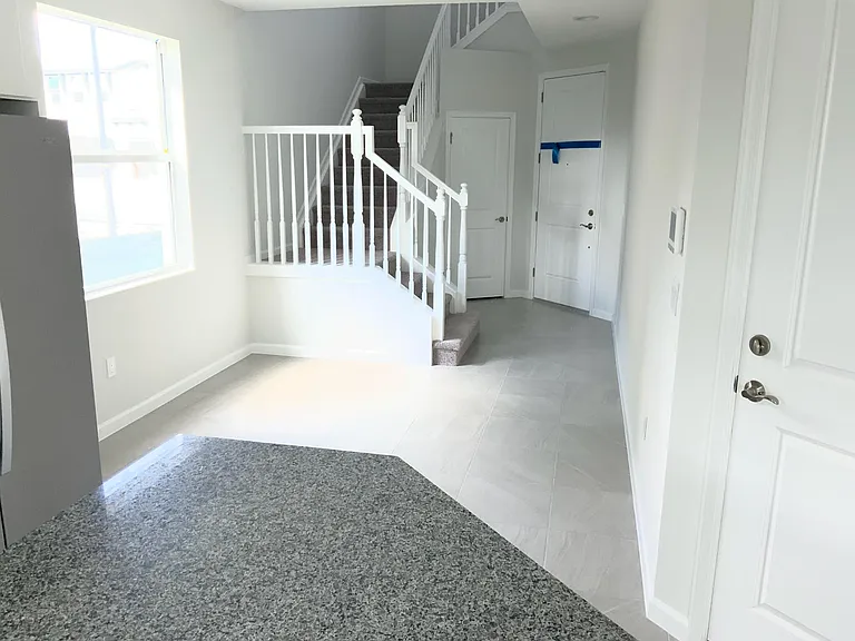16340 Oakview Dr — Photo 6