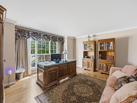 5th image of 707 Saint Joseph Ridge Ct