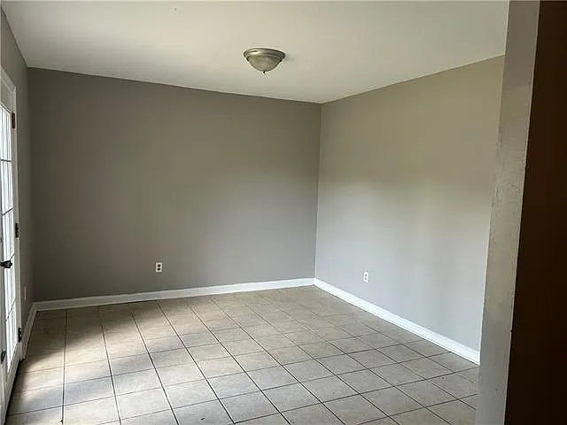 7410 W Laverne St — Photo 7