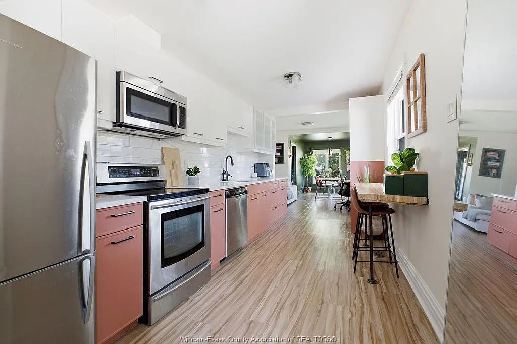2 bed, $2,800 — Photo 2