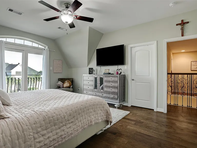 327 Twin Timbers Ln — Photo 31