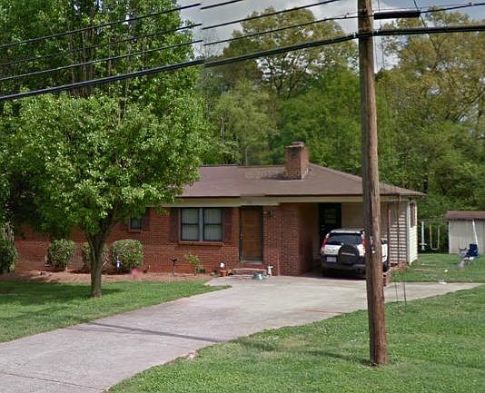 2nd image of 713 Mauney Rd
