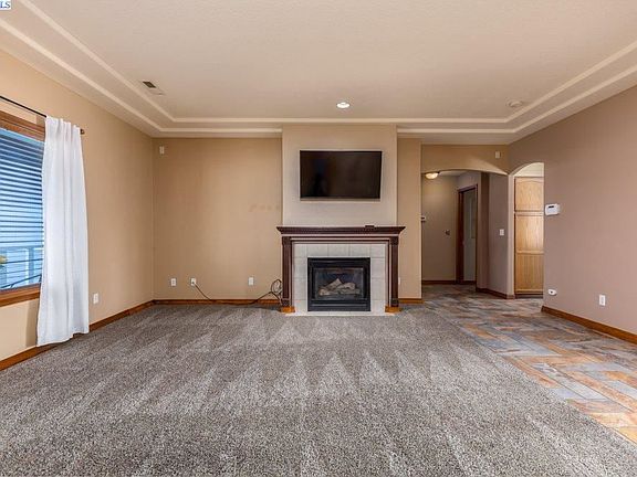 5th image of 1601 Maplewood Ave