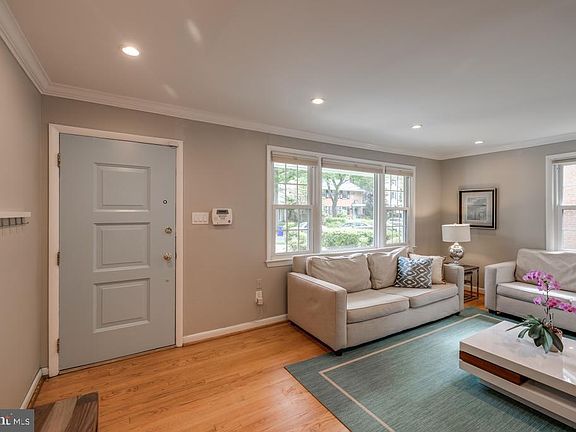 4th image of 3606 Dundee Dr