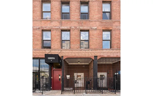 Rented by Douglas Elliman | media 15