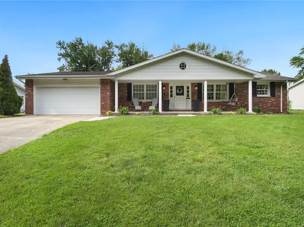 523 Coolidge Ave, Charleston, IL 61920