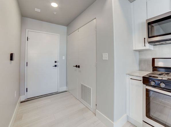 9 E 4th St #809