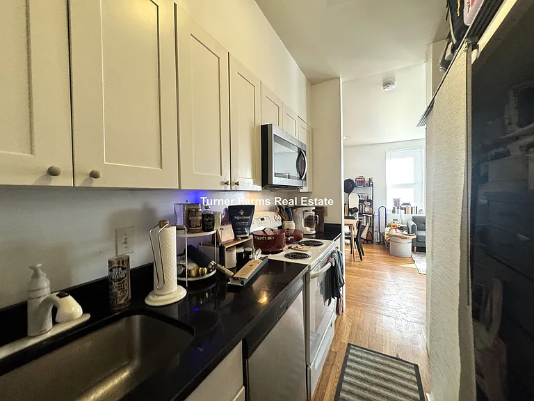90 Saint Botolph St #3F — Photo 8