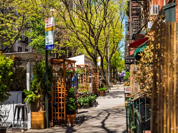 309 East 61st Street image 7 of 7