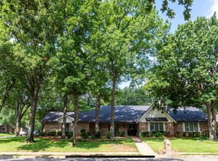 3801 Welwyn Way Dr, Bedford, TX 76021