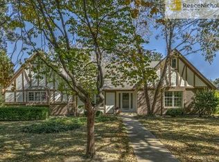 12717 Pawnee Ln, Leawood, KS 66209