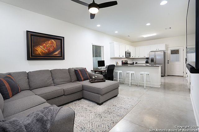 1st image of 419 Porter St #3