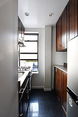 4th image of 3620 Broadway #366