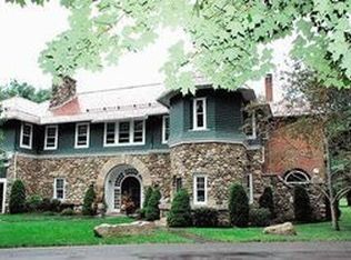 6 Anchorage Rd, Branford, CT 06405