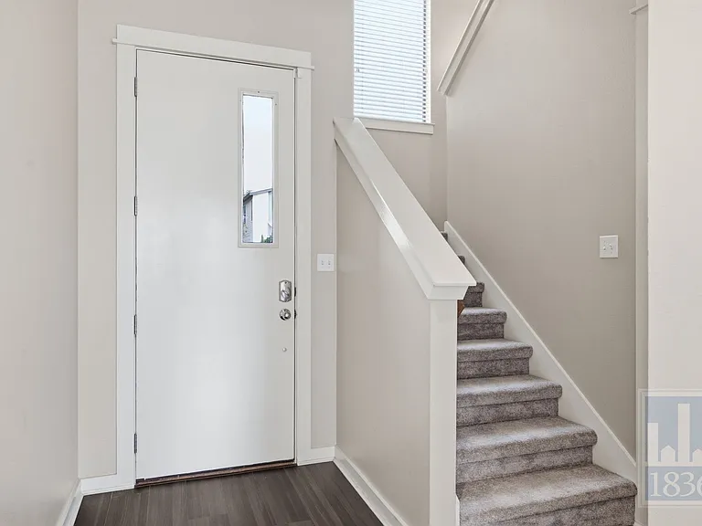 3109 Corbin Ln — Photo 2
