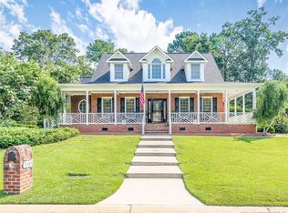 7141 Holmfield Rd, Fayetteville, NC 28306