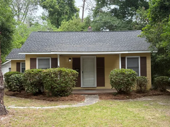 340 Pineview Dr, Waycross, GA 31501