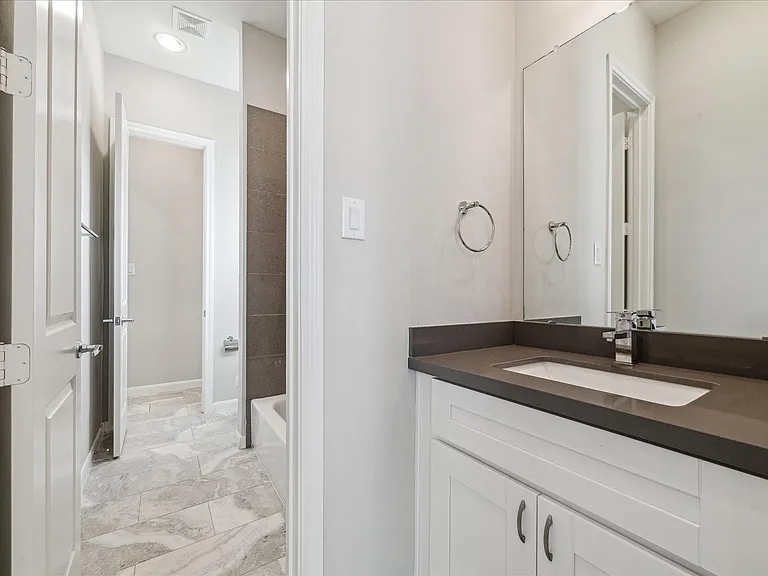 5610 Patrick St #A — Photo 8