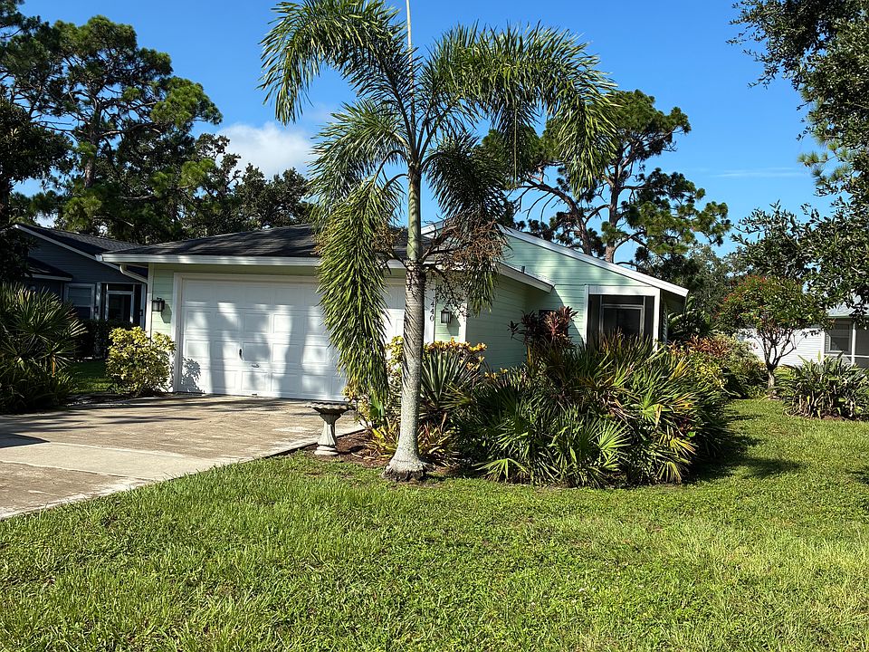 1st image of 440 Bearded Oaks Cir