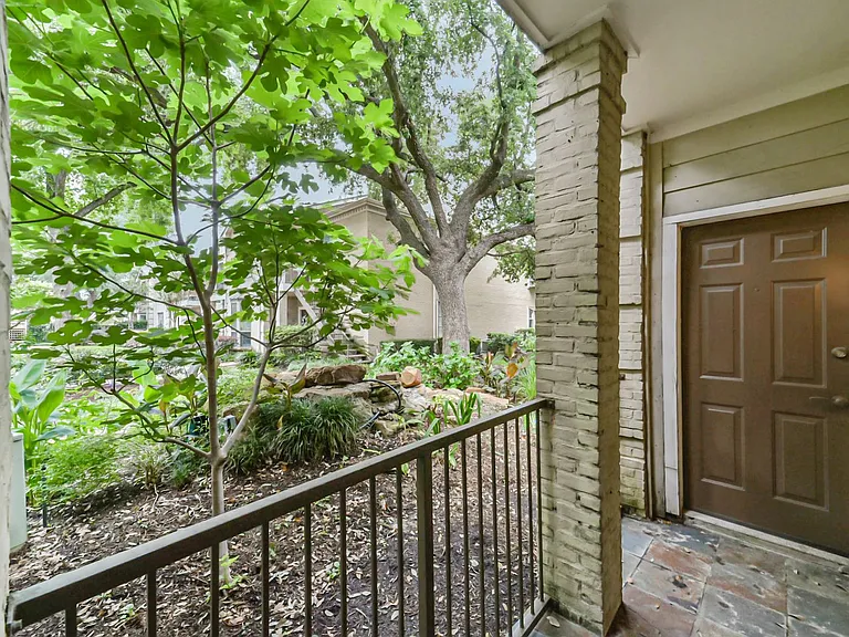 2700 Revere St #127 — Photo 30