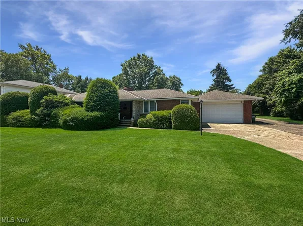 5790 Turney Rd, Garfield Heights, OH 44125