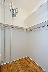Rented by Barkoff Residential 