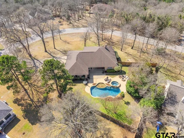 16687 Meadow Crest Dr, Lindale, TX 75771