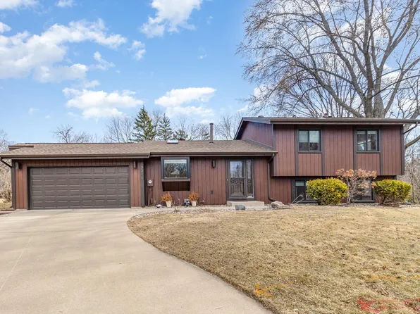 3315 Red Oak Cir S, Burnsville, MN 55337