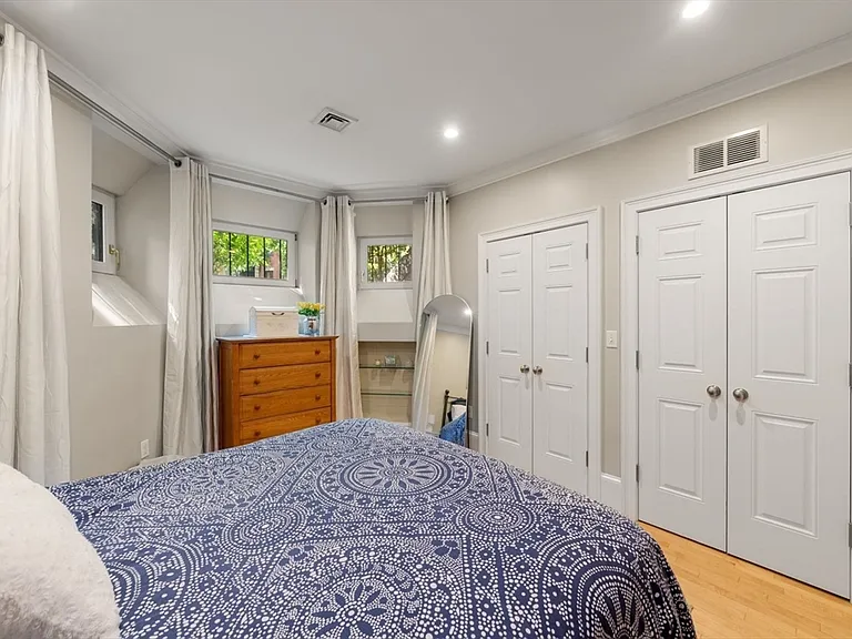 349 Marlborough St #1 — Photo 22