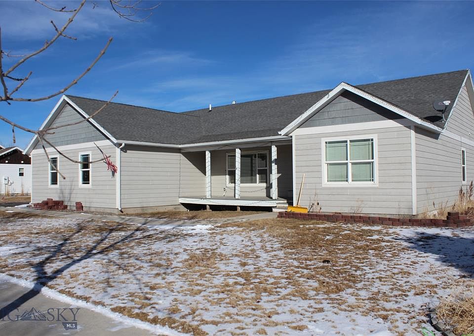 1st image of 451 Red Barn Dr