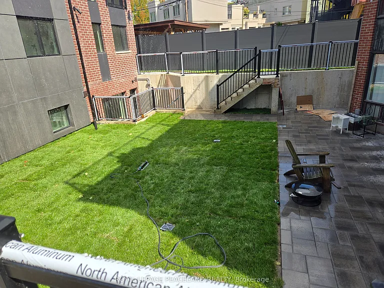 558 Spadina Cres #LANEWAY HSE LWR — Photo 7