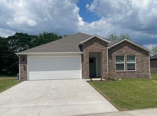 1594 Ridgeview Dr, Springdale, AR 72764