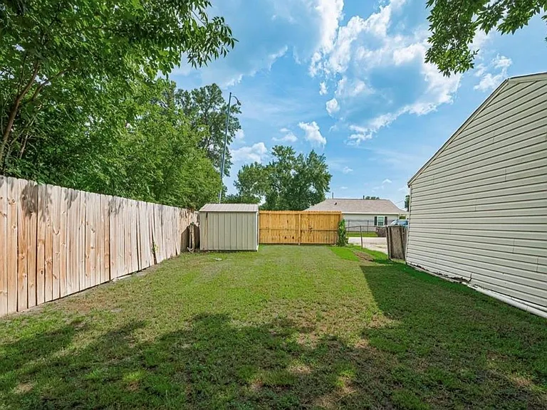 6741 Goforth St — Photo 5