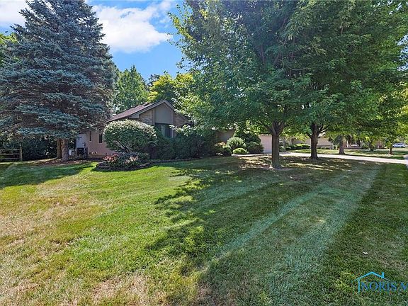3rd image of 26954 Cranden Dr