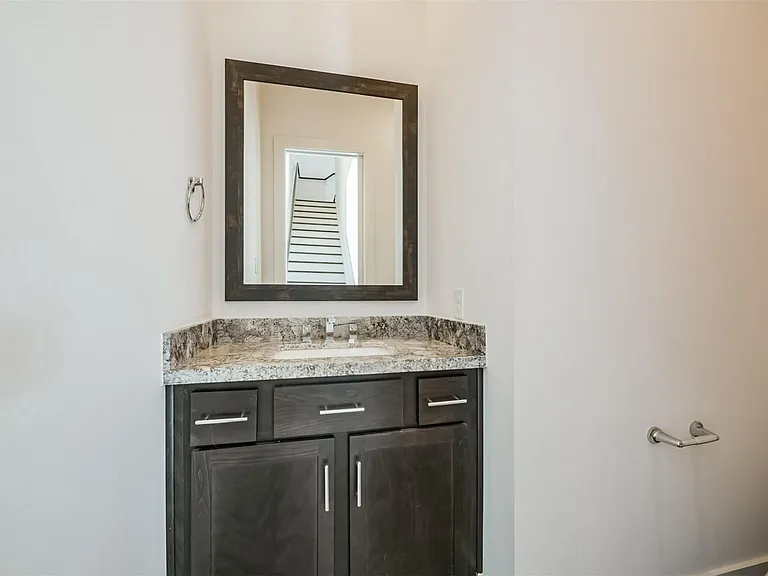 2824 Clay St — Photo 23