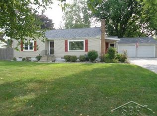 1400 N Center Rd, Saginaw, MI 48638