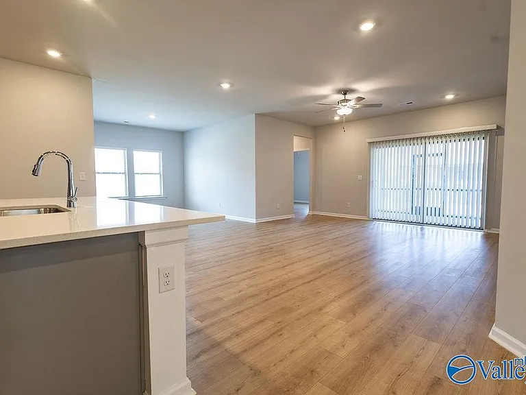 143 Sager Cir — Photo 9