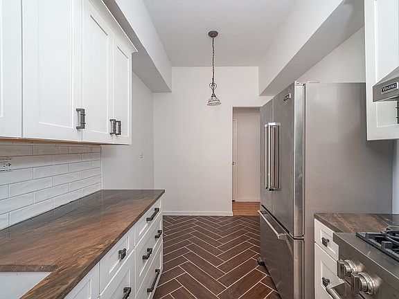 2nd image of 4295 Webster Ave APT L5