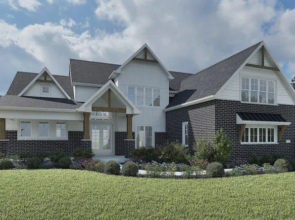 N65W38082 Woodlake DRIVE, Oconomowoc, WI 53066