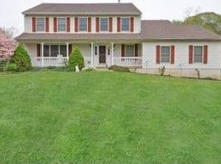 8 Somers Ct, Millstone Twp, NJ 08535