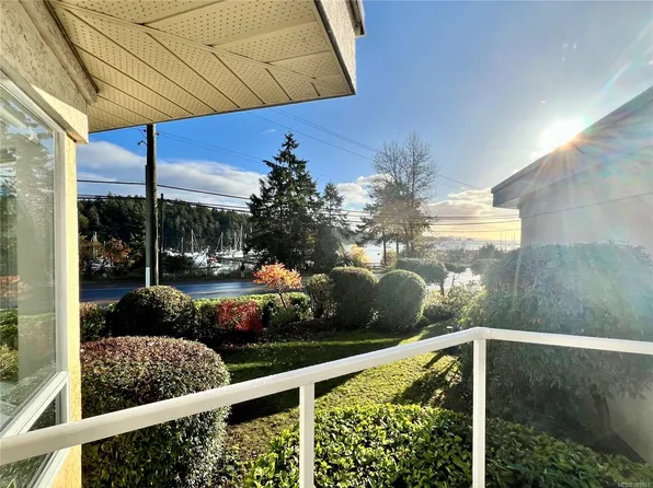 258 Lower Ganges Rd #32, Saltspring Island, BC V8K 1S7