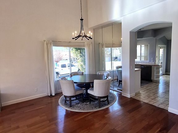 5th image of 1518 Las Brisas Dr