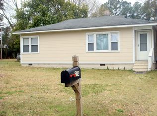 204 Sandalwood Dr, Fayetteville, NC 28304