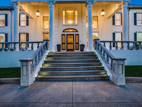 4th image of 7100 Twin Oaks Ct